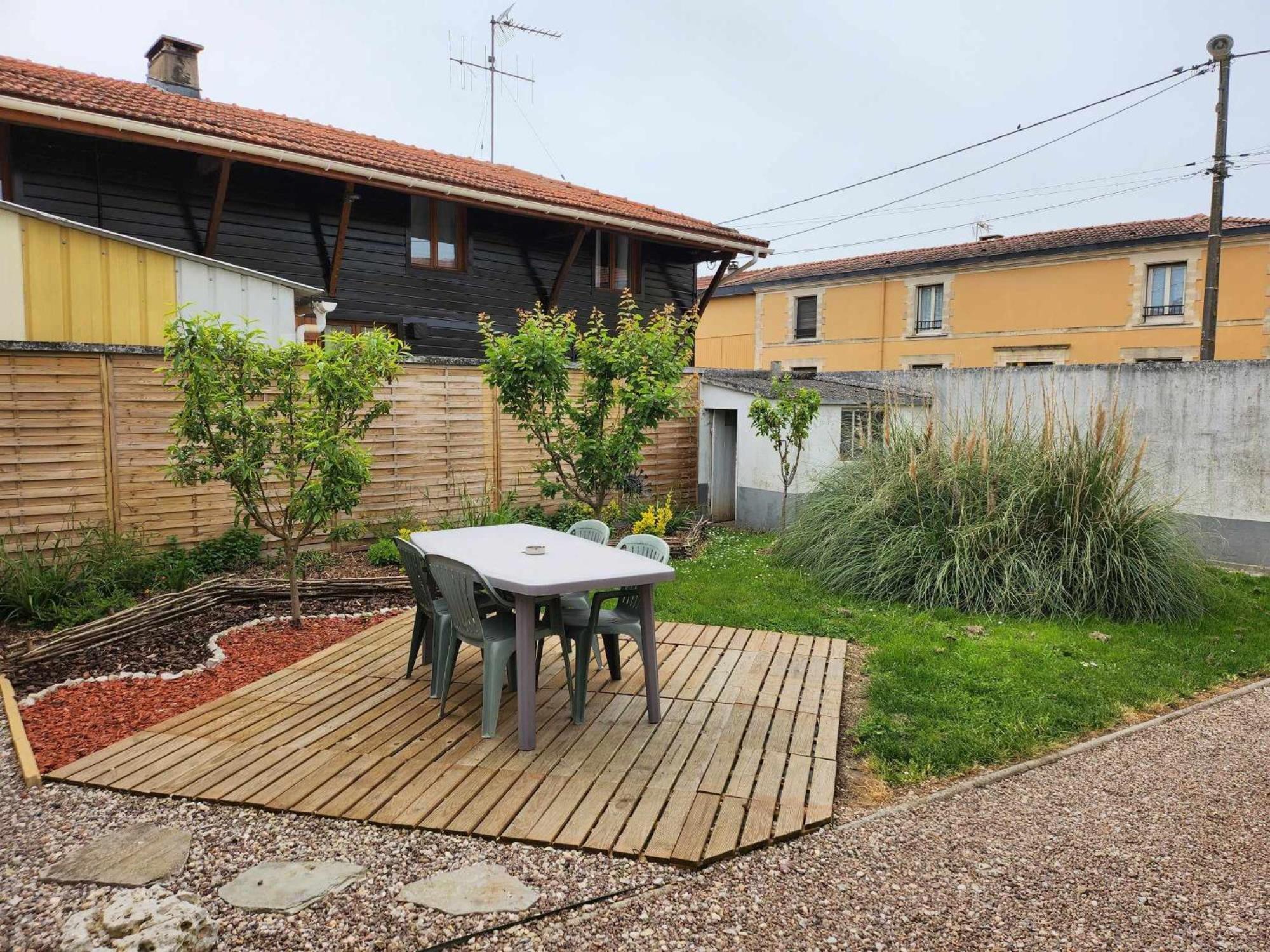 Maison De Campagne Norrois Exterior foto